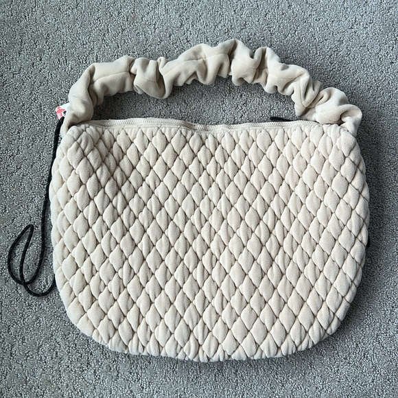 Free People Movement Pucker Up Fleece Carryall Quilted Tote Travel Gum Bag NWT - Picture 8 of 10